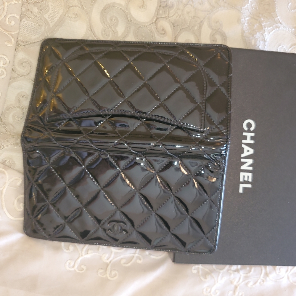 Chanel Wallet - Picture 6 of 6